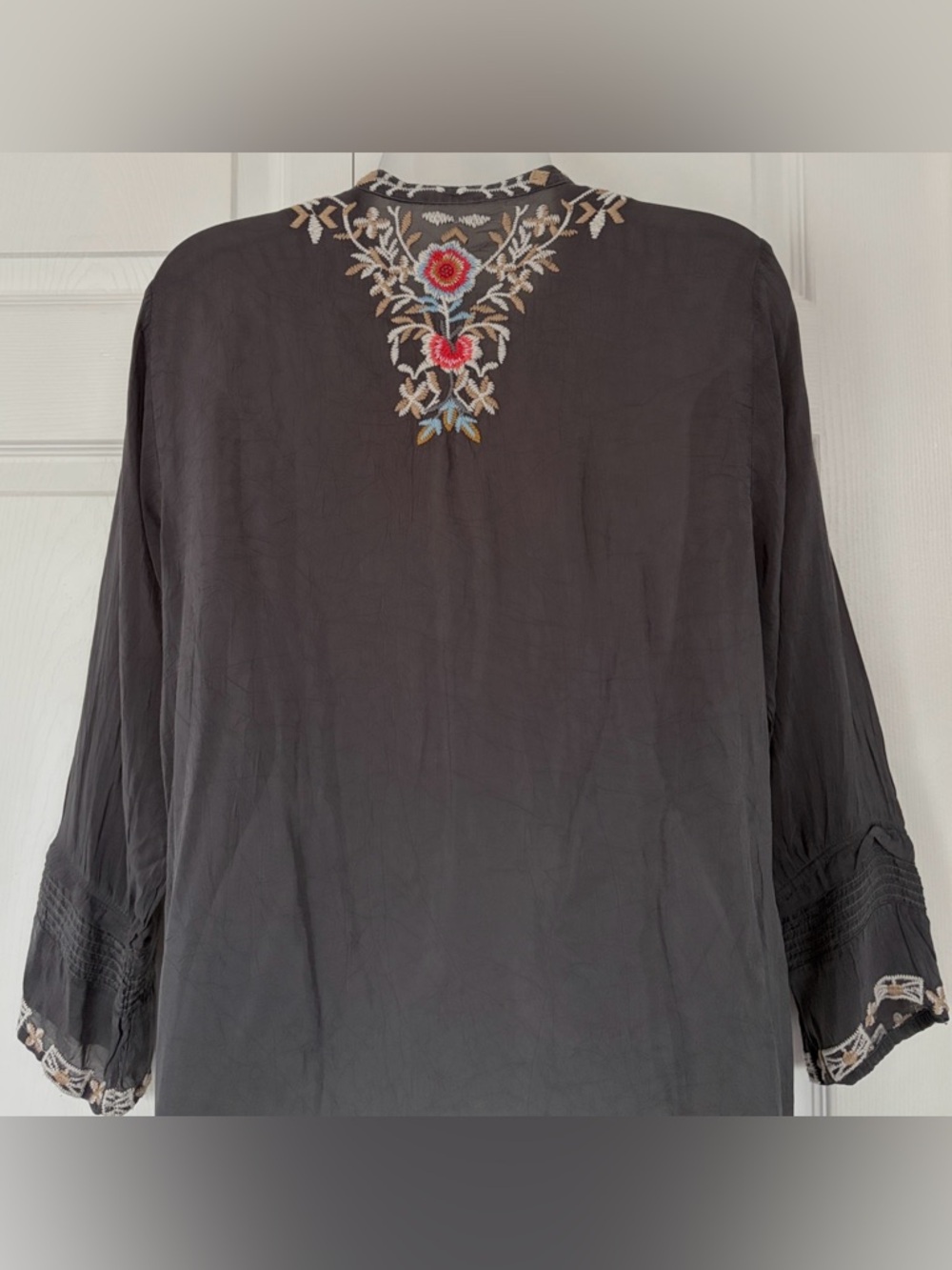 JOHNNY WAS Shirt Tunic Embroidered Boho Blouse Top Gray Small - Picture 7 of 15